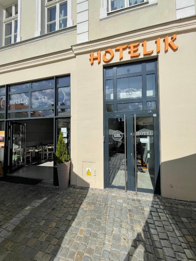 Hotel City Gniezno Bagian luar foto