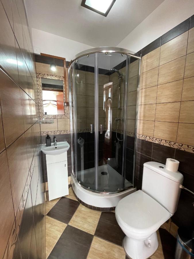 Hotel City Gniezno Bagian luar foto