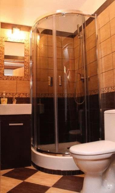 Hotel City Gniezno Bagian luar foto